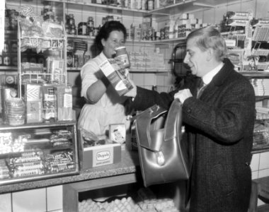 Kruideniers, winkels, boodschappen, acteurs, Bestanddeelnr 918-3282