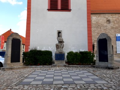 Kriegerdenkmal Sömmerda2
