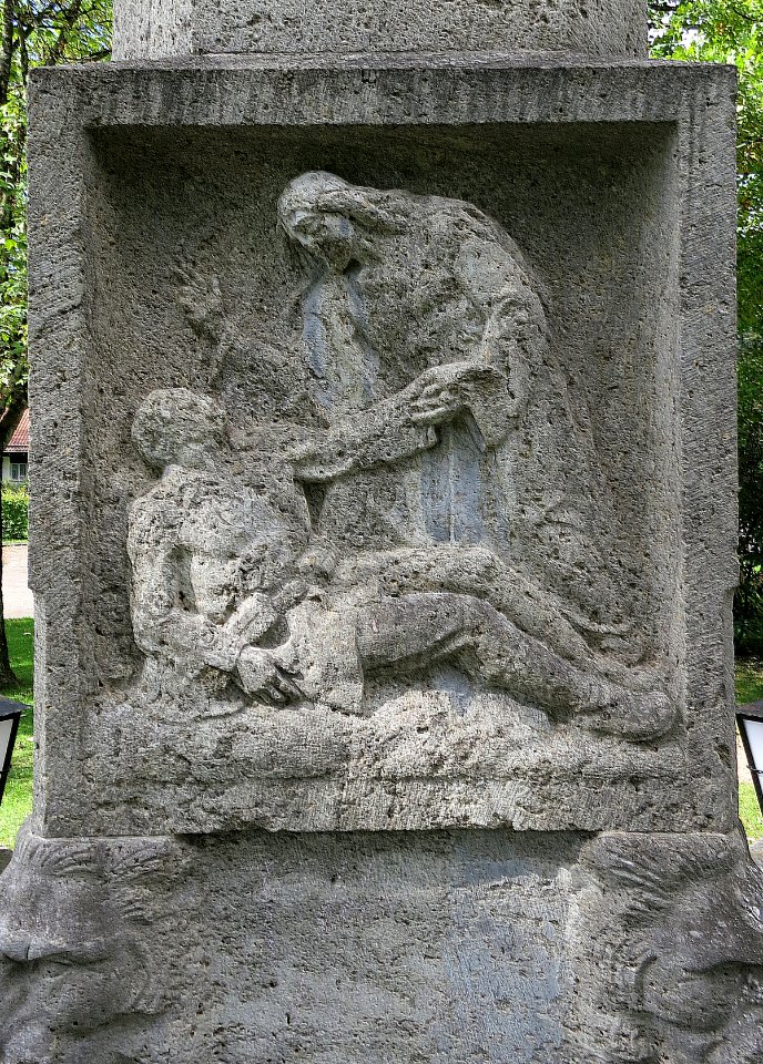 Kriegerdenkmal Steelenbild aus Nord