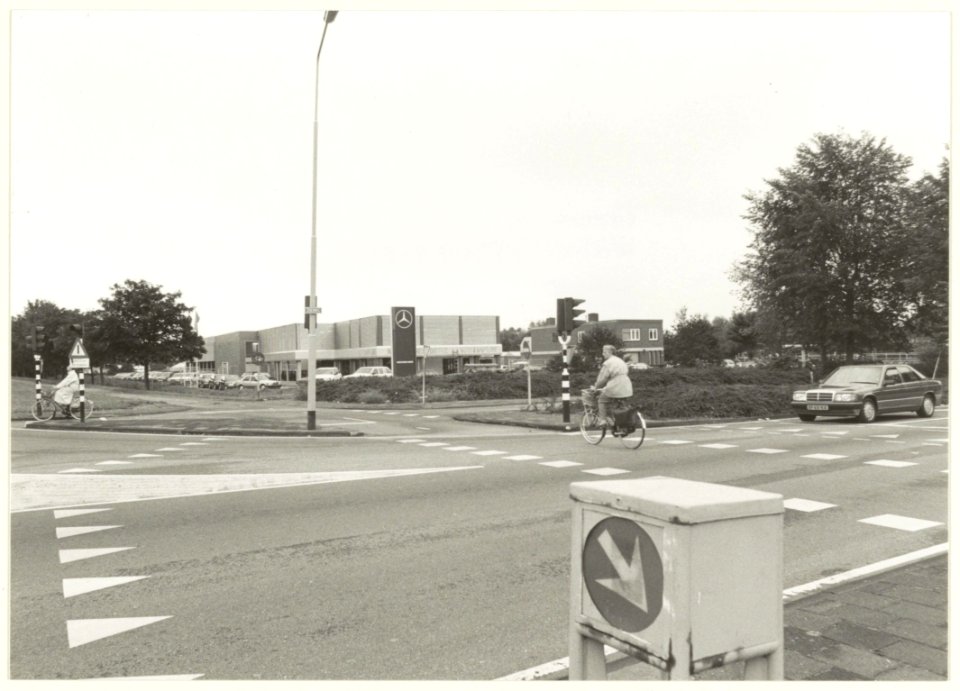 Kruising Zijlweg-Westelijke Randweg, bij Mercedesgarage van Wijk. NL-HlmNHA 54031695
