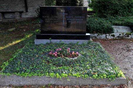 Kronberg, Friedhof, Grab Adam Zubrod