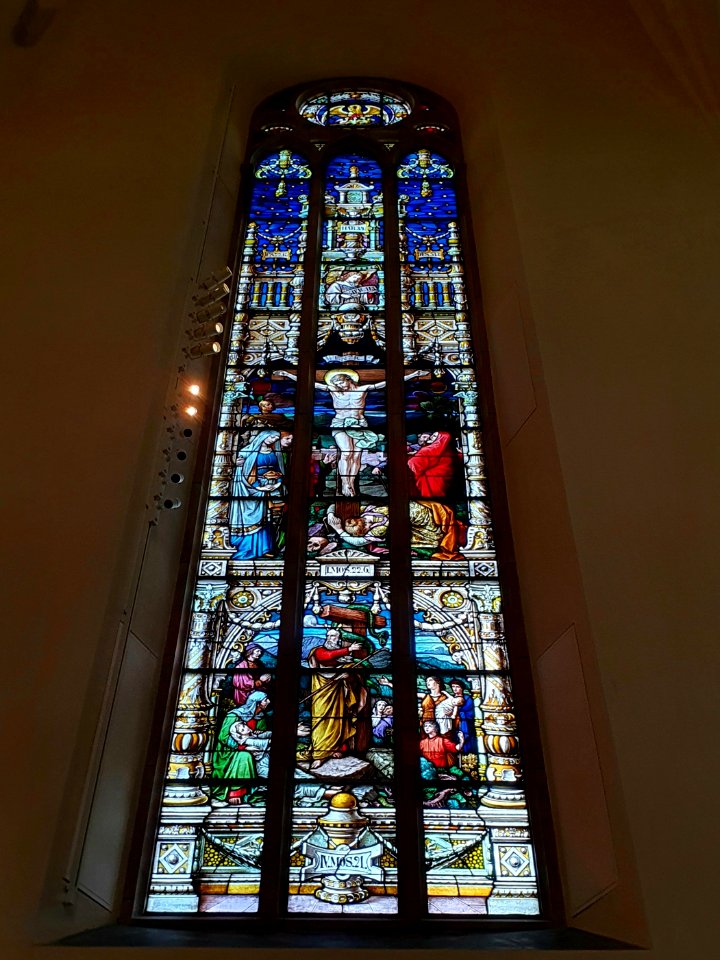 Kristine kyrka korfönster