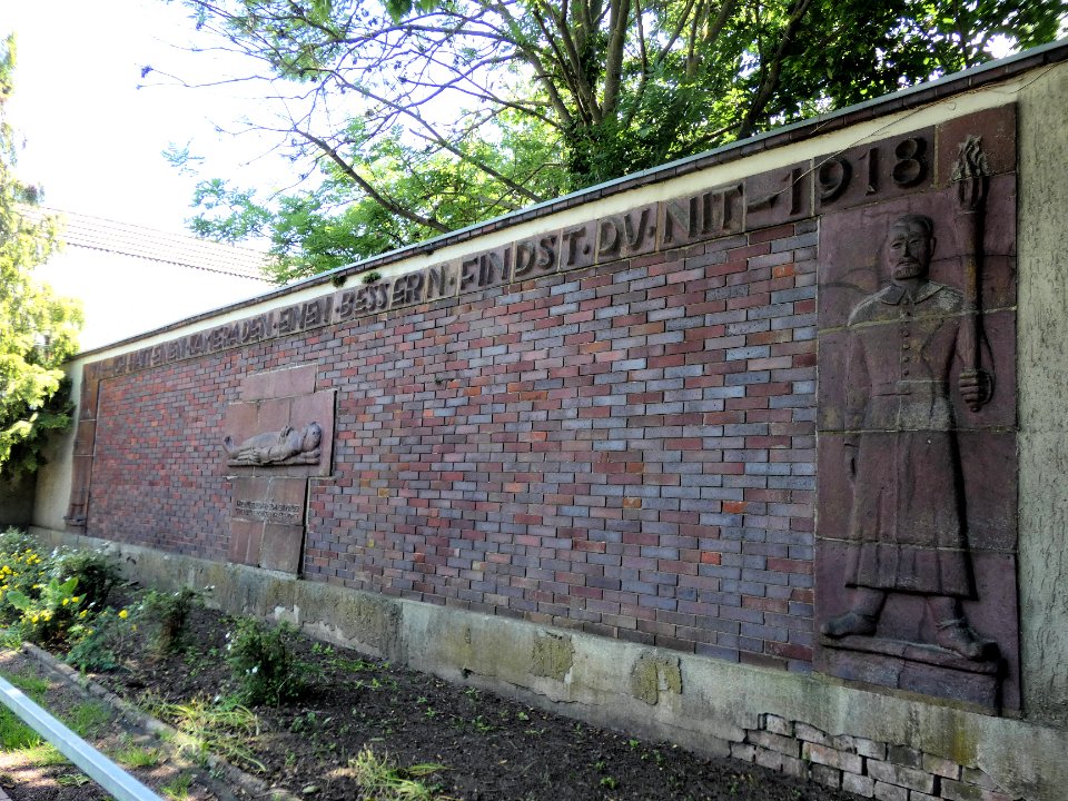 Kriegerdenkmal WK1 Teutschenthal1