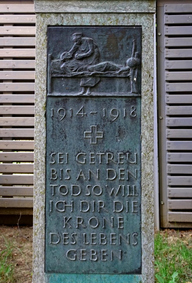 Kriegerdenkmal Reinhäuser Landstr. 26 Göttingen Relief und Aufschrift