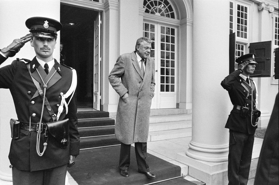 Koningin Beatrix ontving op Paleis Noordeinde fractievoorzitter in verband met K, Bestanddeelnr 933-6647