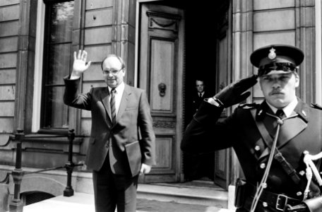 Koningin Beatrix ontving op Paleis Lange Voorhout de voorzitter van de kleine pa, Bestanddeelnr 931-5188