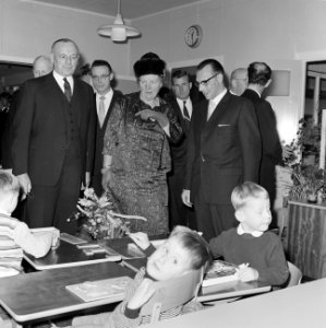 Koningin bezoeket school, Bestanddeelnr 934-6404