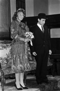 Koningin Beatrix woont bijzondere dienst bij in synagoge t.g.v. 350-jarig bestaa, Bestanddeelnr 933-4102
