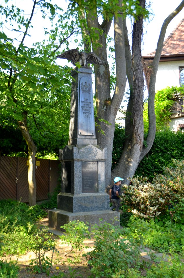 Kriftel, Lindenplatz, Denkmal 1870 71