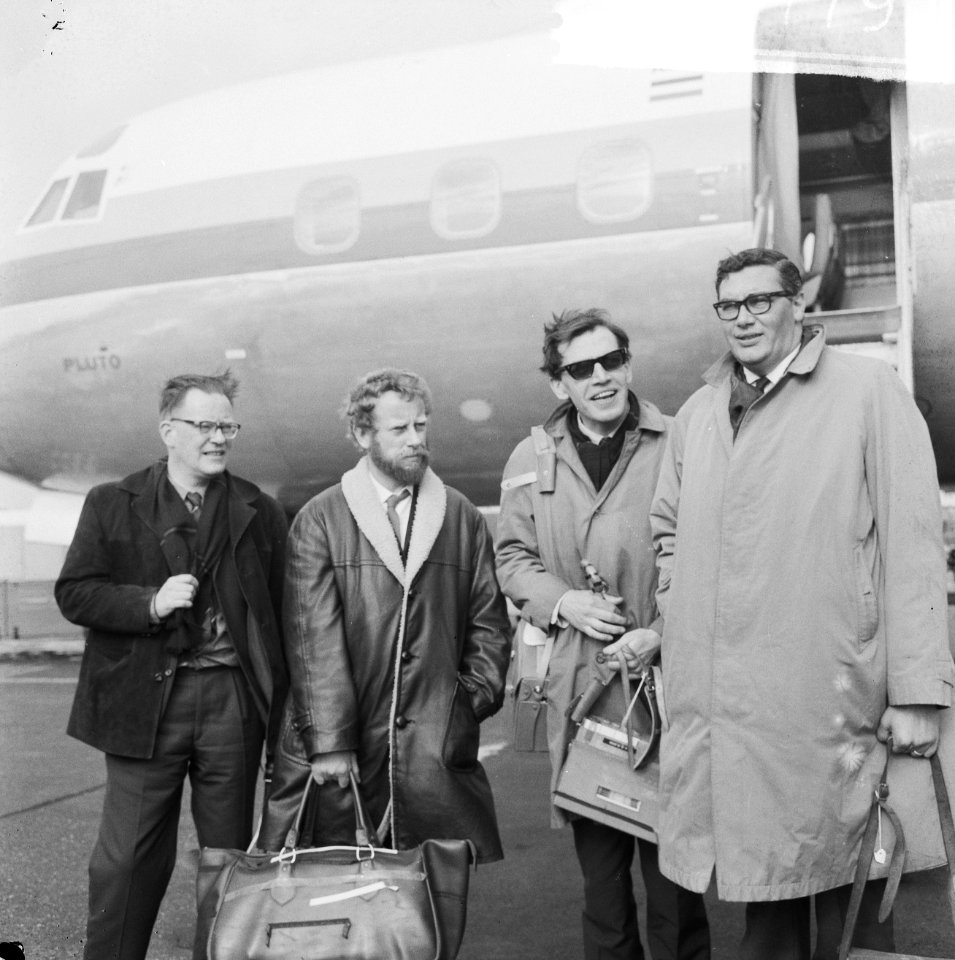KRO documentaireploeg Spanje uitgewezen, aankomst op Schiphol v.l.n.r. Daniel de, Bestanddeelnr 917-5779