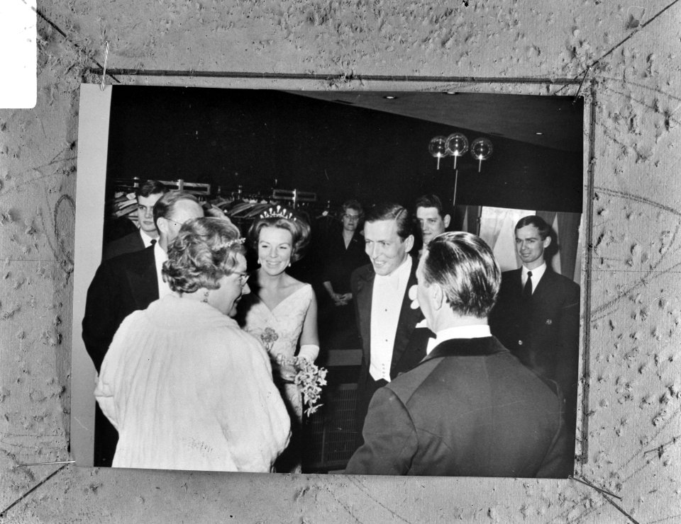 Koningin Juliana , prins Bernhard , prinses Beatrix en Claus, Bestanddeelnr 919-1329