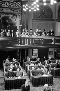 Koningin Juliana bezoek gebracht aan Eerste Kamer, Bestanddeelnr 915-9269