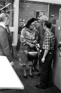 Koningin Juliana bezoekt Fa Joh Enschede in Haarlem, Bestanddeelnr 929-9260