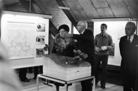 Koningin bezoekt oostelijke mijnstreek in Limburg in Mijnmuseum, Bestanddeelnr 930-0222