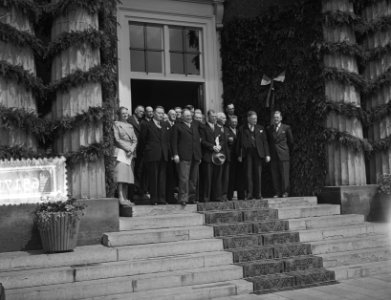 Koningin Juliana bezoekt de Noord Veluwe (Ermelo en Harderwijk), Bestanddeelnr 906-5173