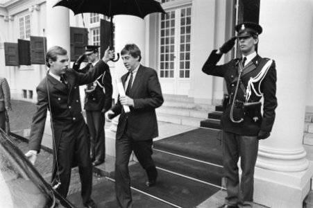 Koningin Beatrix ontving op Paleis Noordeinde fractievoorzitter in verband met K, Bestanddeelnr 933-6648