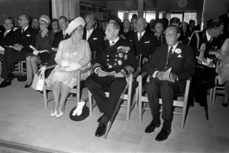 Koningin Juliana (l), koning Frederik van Denemarken (m) en prins Bernhard (r), Bestanddeelnr 923-4683