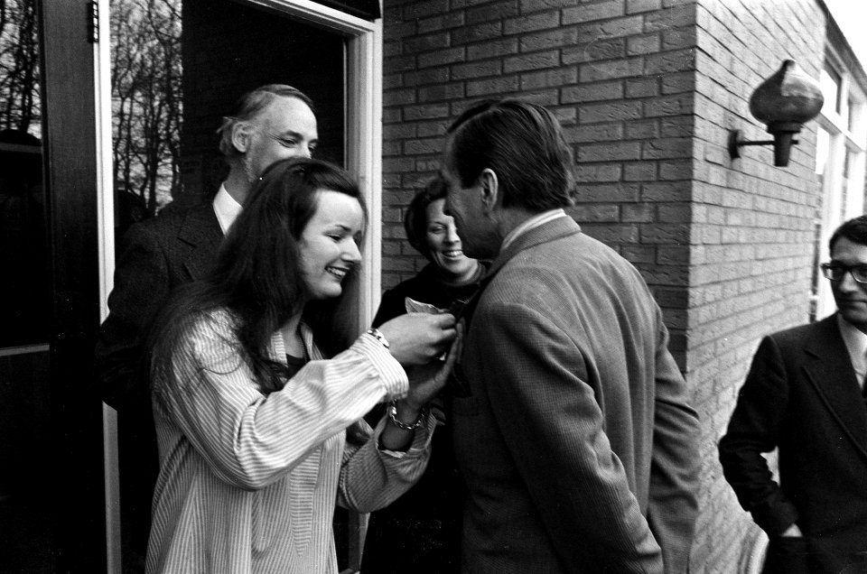 Koningin Juliana , Prinses Beatrix en Prins Claus bij 10-jarig bestaan De Hunne, Bestanddeelnr 927-8547