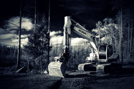 Black and white machine device