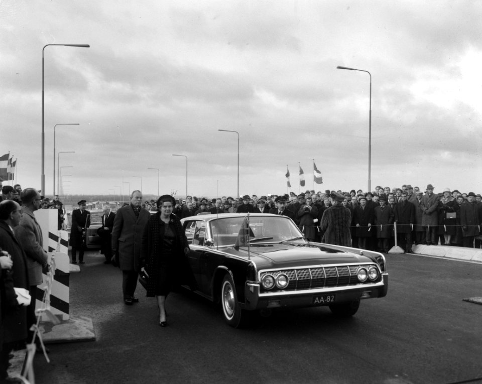 Koningin Juliana arriveert, Bestanddeelnr 917-3949