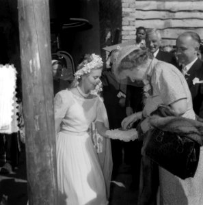 Koningin Juliana bezoekt FF Enschede, Bestanddeelnr 904-7403