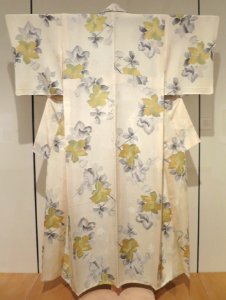 Komon (woman's casual kimono), Honolulu Museum of Art 13962.1