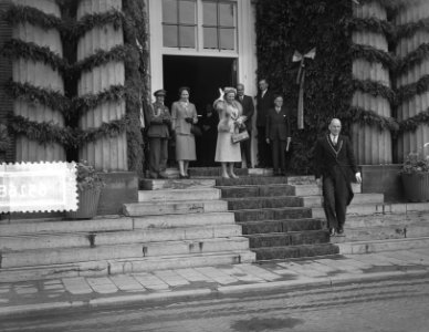 Koningin Juliana bezoekt de Noord Veluwe (Ermelo en Harderwijk), Bestanddeelnr 906-5168