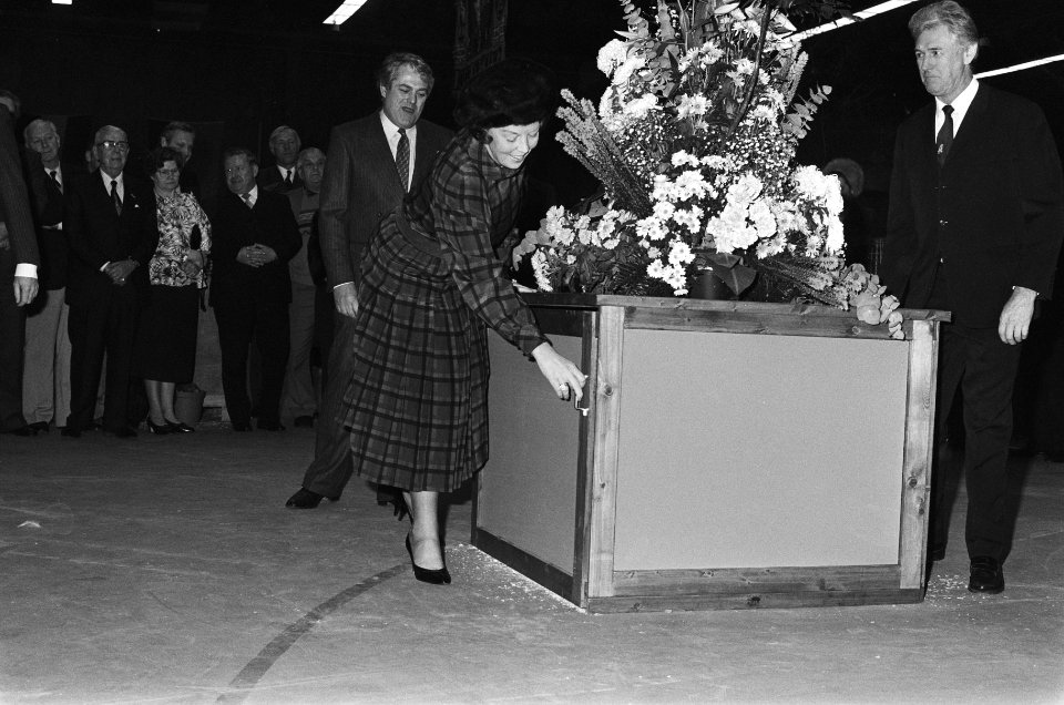 Kon. Beatrix opent de tentoonstelling, Bestanddeelnr 933-5329
