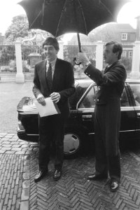 Koningin Beatrix ontving op Paleis Noordeinde fractievoorzitter in verband met K, Bestanddeelnr 933-6649