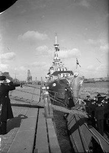 Koningin bezoekt torpedojager Rotterdam, Bestanddeelnr 901-6431
