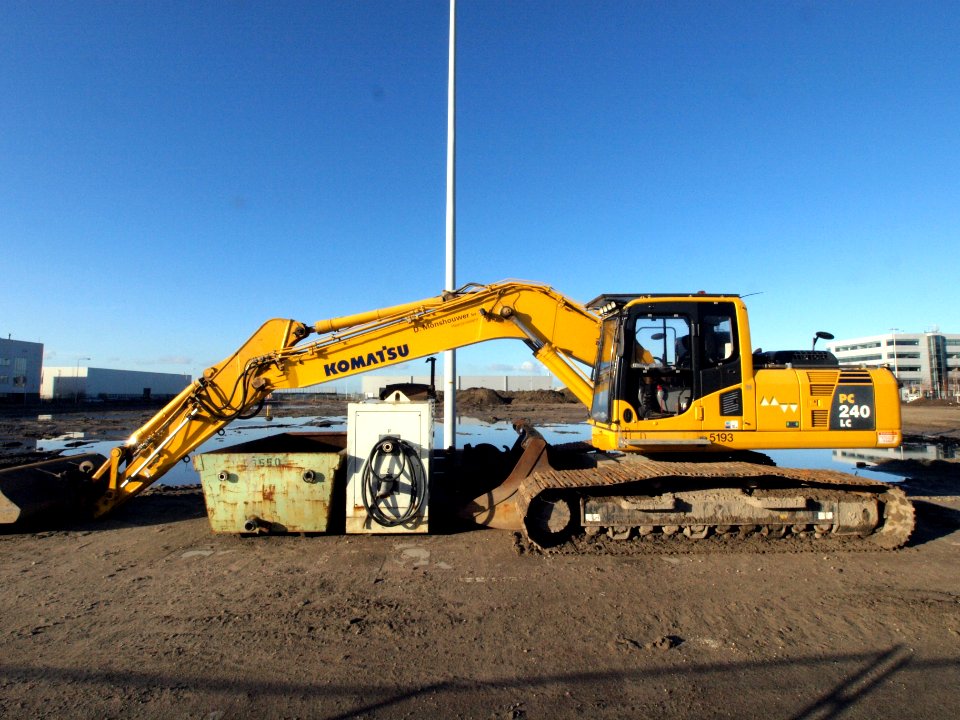 Komatsu PC240lc owner D.Monshouwer, Schiphol, The Netherlands
