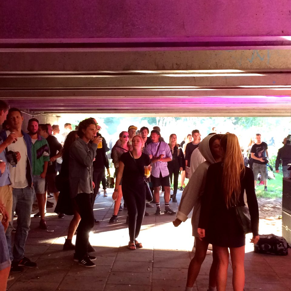 Koncert under Albanigadebroen i Odense