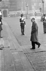 Koningin Juliana en Prins Bernhard geven Nieuwjaarsreceptie in Paleis op de Dam , Bestanddeelnr 922-0240