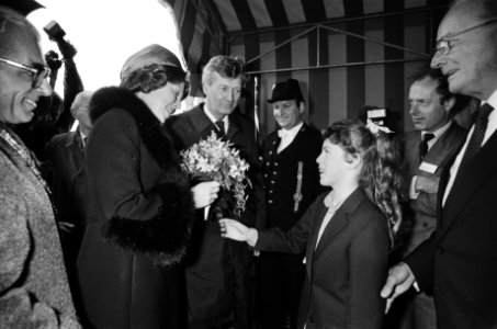 Koningin Beatrix opent internationale tuinbouw tentoonstelling Floriade 82 . Bea, Bestanddeelnr 932-0952 photo