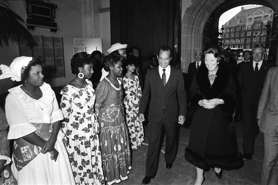 Koningin Beatrix opent de Antillen Manifestatie in de Nieuwe Kerk te Amsterdam, Bestanddeelnr 932-9689