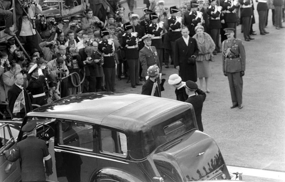 Koningin Elisabeth van Engeland, Bestanddeelnr 913-8383