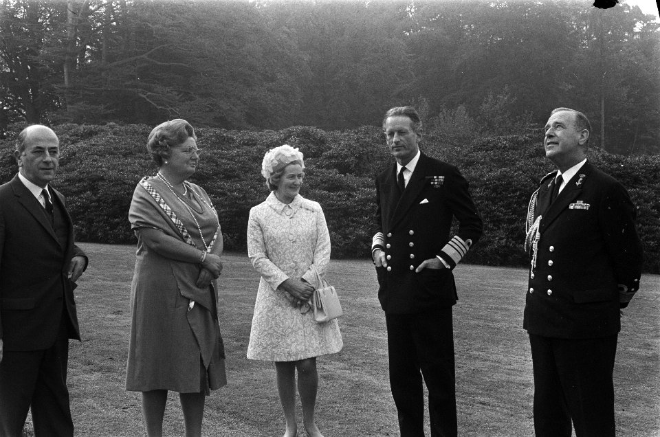 Koningin Juliana, mrs. O'Brien en Sir William O'Brien, Bestanddeelnr 923-9207