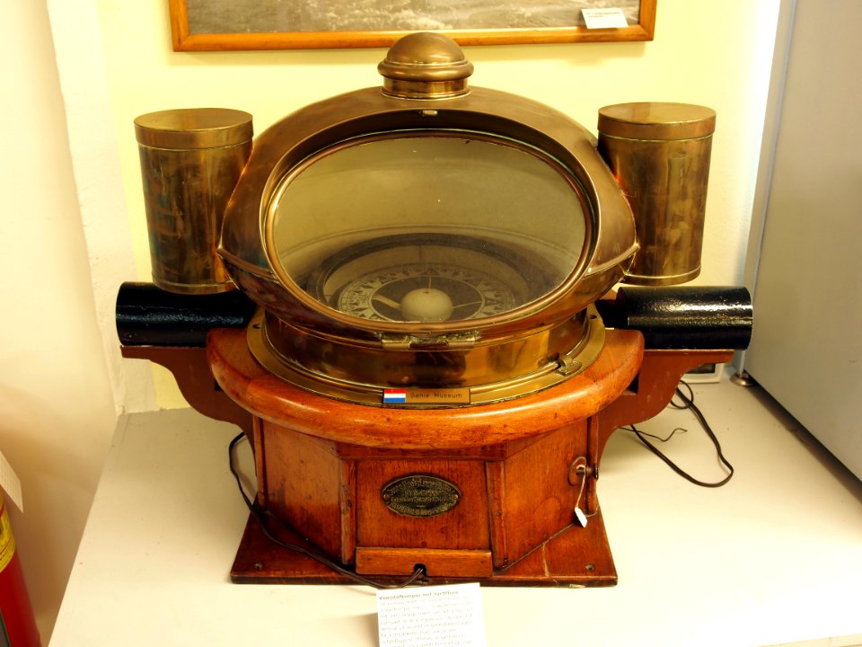 Kompas gemaakt door Georg Hechelmann Nachf, Jnh A Graaf, Geniemuseum, Vught, foto 