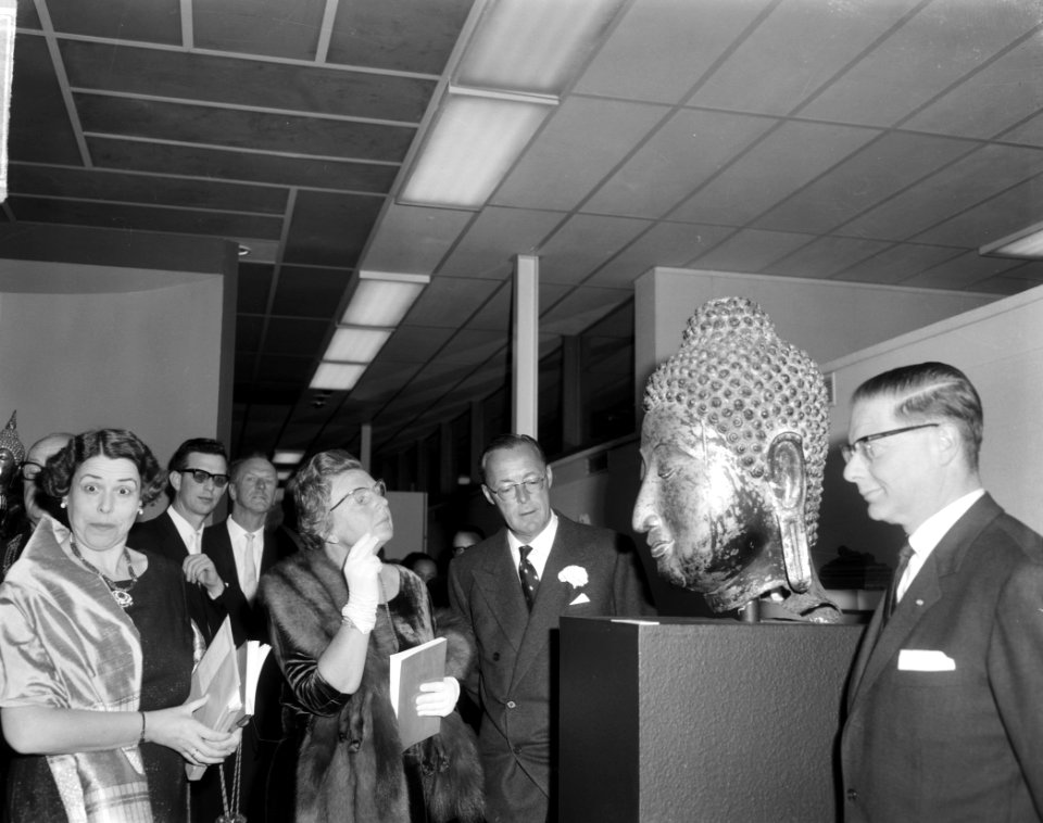 Koningin Juliana en prins Bernhard opening bijgewoond van de tentoonstelling Ku, Bestanddeelnr 915-6903