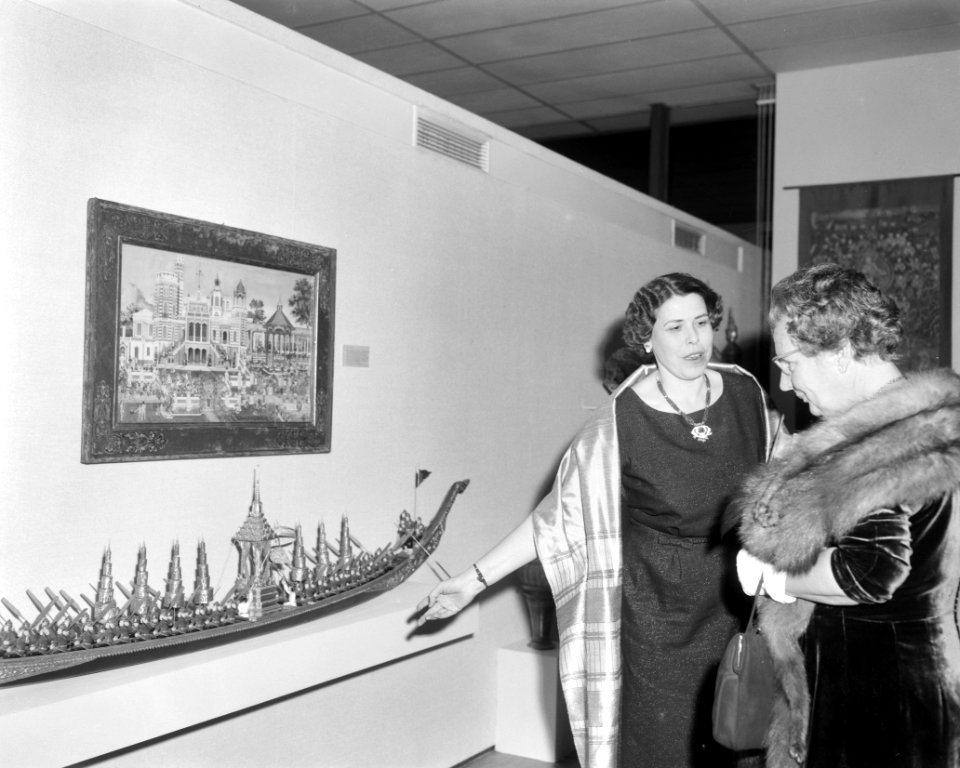 Koningin Juliana en prins Bernhard opening bijgewoond van de tentoonstelling Ku, Bestanddeelnr 915-6906