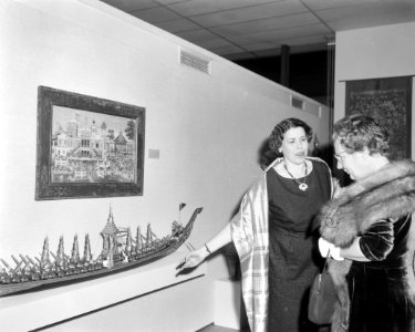 Koningin Juliana en prins Bernhard opening bijgewoond van de tentoonstelling Ku, Bestanddeelnr 915-6906