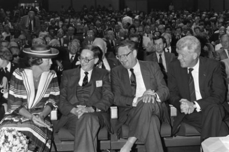 Koningin Beatrix bij jubileumcongres van het International Statistical Institute, Bestanddeelnr 933-3962