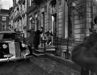 Koningin en doctor, Bestanddeelnr 901-9689