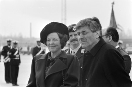 Koningin Beatrix en minister-president Lubbers, Bestanddeelnr 933-6232