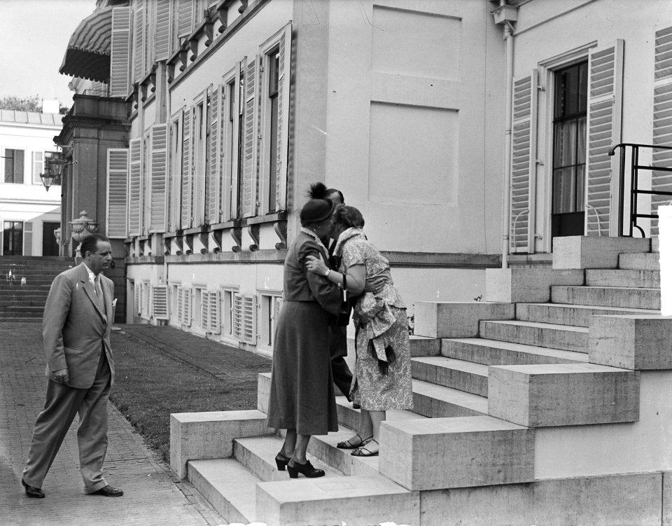 Koningin Juliana kust mevrouw Roosevelt, Bestanddeelnr 904-0309