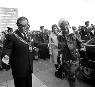Koningin Juliana in Cultureel Centrum te Tilburg, Bestanddeelnr 926-4103