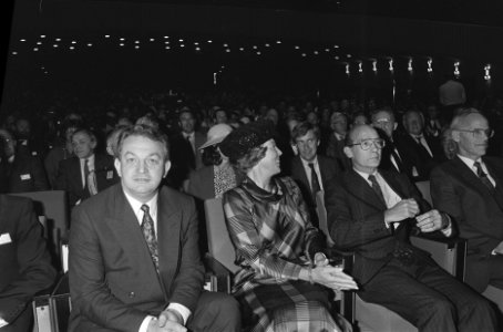 Koningin Beatrix bij Internationaal Zuivelcongres in Den Haag, Bestanddeelnr 933-7744