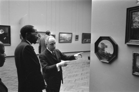 Koning Moshoeshoe II van Lesoto bezoekt Rijksmuseum Adam Koning Moshoeshoe II , , Bestanddeelnr 923-4222