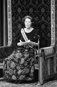 Koningin Beatrix leest de troonrede, Bestanddeelnr 932-7063