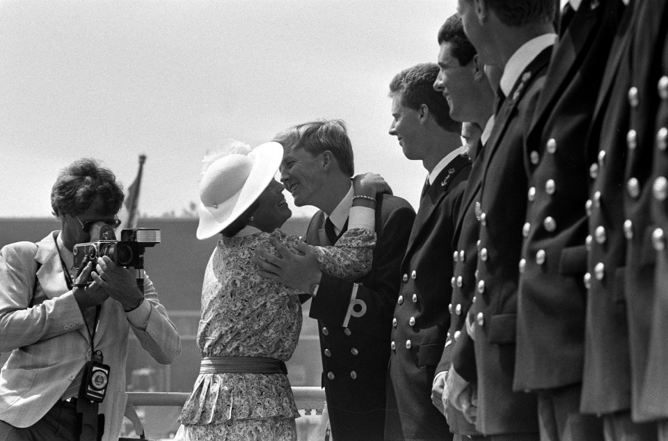 Koningin Beatrix en Prins Claus aanwezig bij beediging Prins Willem Alexander to, Bestanddeelnr 933-7021